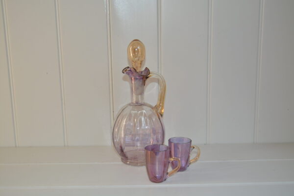 Lille karaffel med 2 små kopper